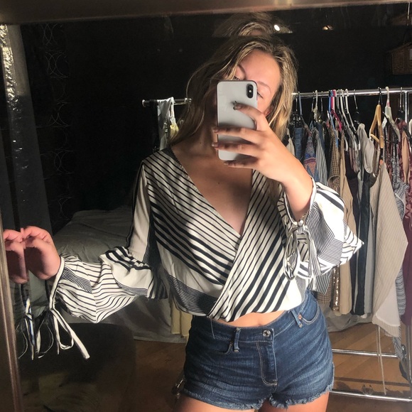 Long sleeve top! - Picture 4 of 4